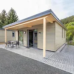 Gemuetliches Bungalow Am Kronenburger See Mit Terrasse *